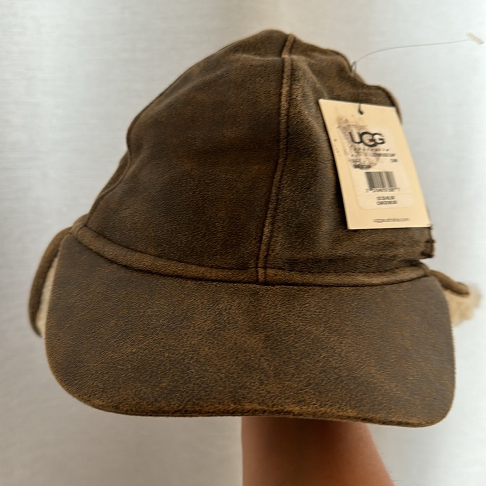 Ugg Mens Size S/M Brown Lockwood Leather Sheepskin Flap Cap